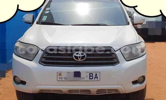 Buy Used Toyota Highlander White Car in Lome in Togo Buy Used Toyota Highlander White Car in Lome in Togo