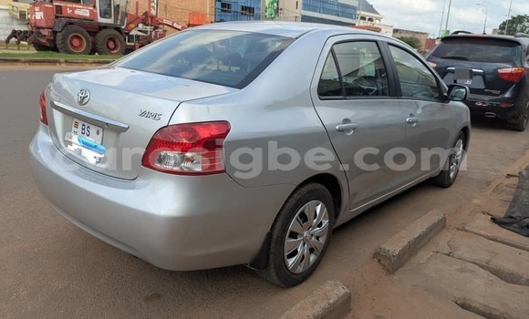 Acheter Import Voiture Toyota Yaris Gris à Lome, West africa Acheter Import Voiture Toyota Yaris Gris à Lome, West africa