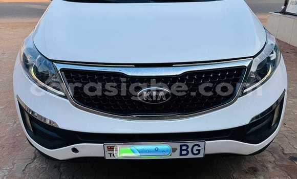 Acheter Occasion Voiture Kia Sportage Blanc à Lome, West africa Acheter Occasion Voiture Kia Sportage Blanc à Lome, West africa
