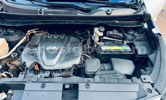 Acheter Occasion Voiture Kia Sportage Blanc à Lome, West africa Acheter Occasion Voiture Kia Sportage Blanc à Lome, West africa