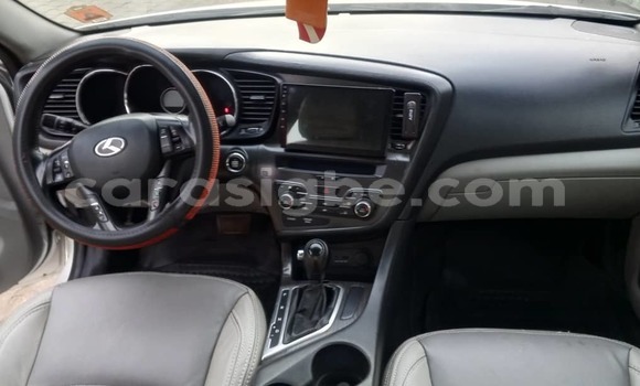 Buy Used Kia Optima White Car in Lome in Maritime Buy Used Kia Optima White Car in Lome in Maritime