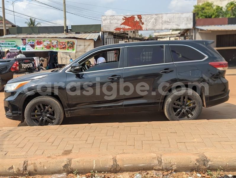 Big with watermark toyota highlander maritime lome 10914