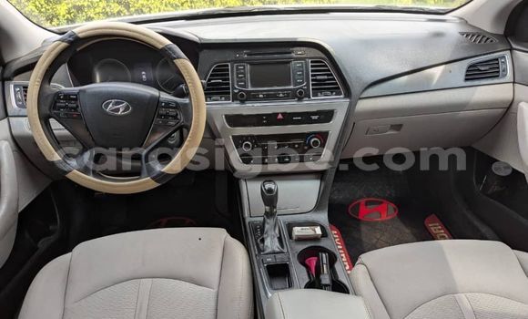 Acheter Occasion Voiture Hyundai Sonata Blanc à Lomé, Maritime Acheter Occasion Voiture Hyundai Sonata Blanc à Lomé, Maritime