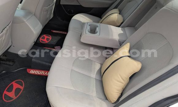 Acheter Occasion Voiture Hyundai Sonata Blanc à Lomé, Maritime Acheter Occasion Voiture Hyundai Sonata Blanc à Lomé, Maritime