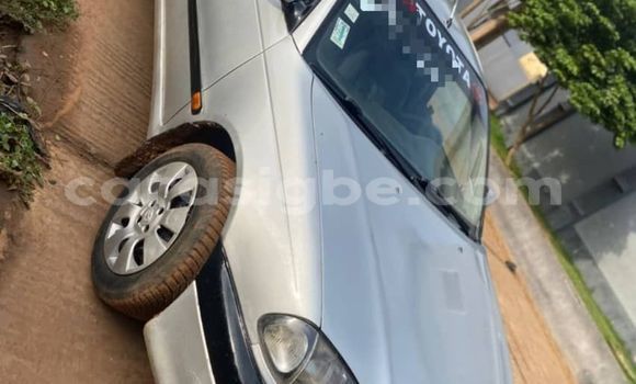 Acheter Occasion Voiture Toyota Avensis Gris à Lome, West africa Acheter Occasion Voiture Toyota Avensis Gris à Lome, West africa