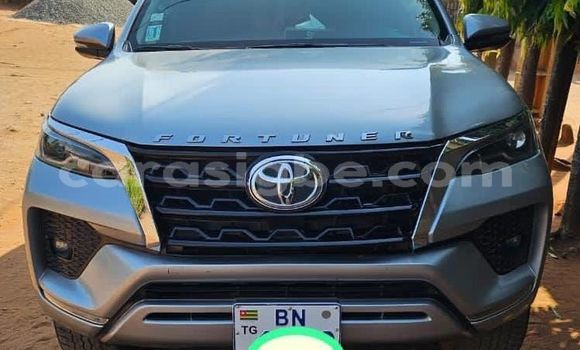 Buy Used Toyota Fortuner Silver Car in Lome in Maritime Buy Used Toyota Fortuner Silver Car in Lome in Maritime