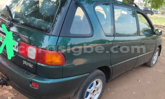 Buy Used Toyota Picnic Green Car in Lome in West africa Buy Used Toyota Picnic Green Car in Lome in West africa