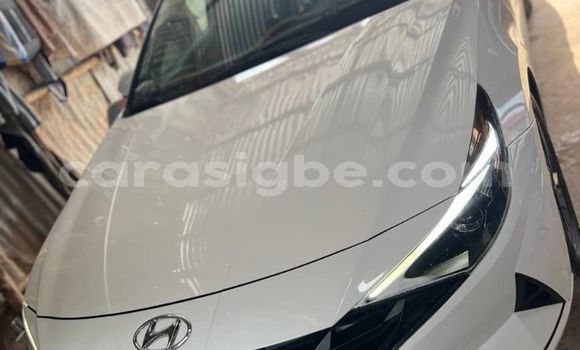 Acheter Occasion Voiture Hyundai Elantra Blanc à Lomé, Maritime Acheter Occasion Voiture Hyundai Elantra Blanc à Lomé, Maritime