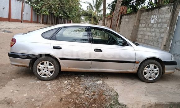 Acheter Occasion Voiture Toyota Avensis Gris à Lome, West africa Acheter Occasion Voiture Toyota Avensis Gris à Lome, West africa