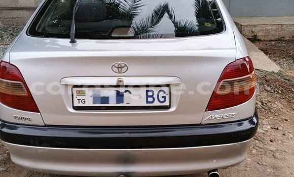 Acheter Occasion Voiture Toyota Avensis Gris à Lome, West africa Acheter Occasion Voiture Toyota Avensis Gris à Lome, West africa