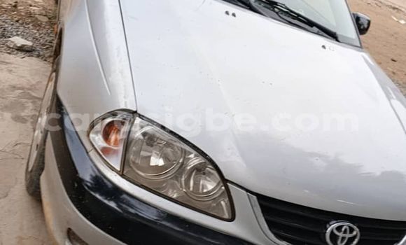 Acheter Occasion Voiture Toyota Avensis Gris à Lome, West africa Acheter Occasion Voiture Toyota Avensis Gris à Lome, West africa