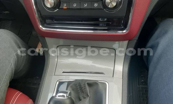 Acheter Occasion Voiture MG RX5 Bleu à Lomé, Maritime Acheter Occasion Voiture MG RX5 Bleu à Lomé, Maritime