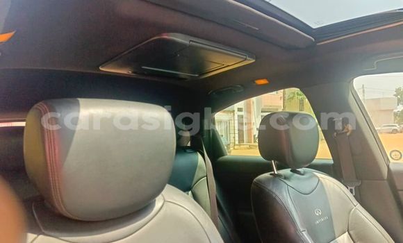 Acheter Occasion Voiture Infinity Q45 Blanc à Lome, West africa Acheter Occasion Voiture Infinity Q45 Blanc à Lome, West africa