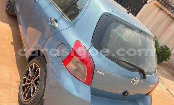 Acheter Occasion Voiture Toyota Yaris Bleu à Lomé, Togo