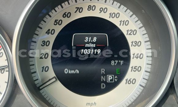 Acheter Occasion Voiture Mercedes-Benz E-Classe Beige à Lome, West africa Acheter Occasion Voiture Mercedes-Benz E-Classe Beige à Lome, West africa