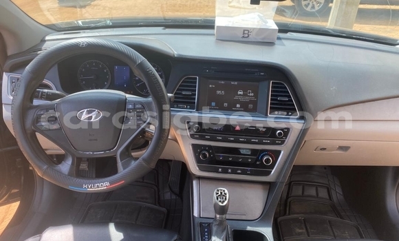 Buy Import Hyundai Sonata Black Car in Dékon in Togo Buy Import Hyundai Sonata Black Car in Dékon in Togo