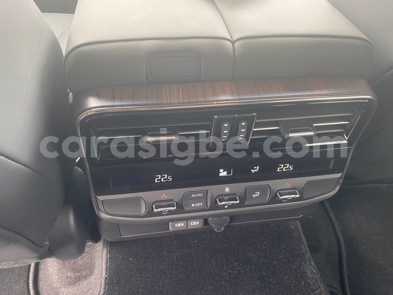 Big with watermark toyota land cruiser west africa lome 11004