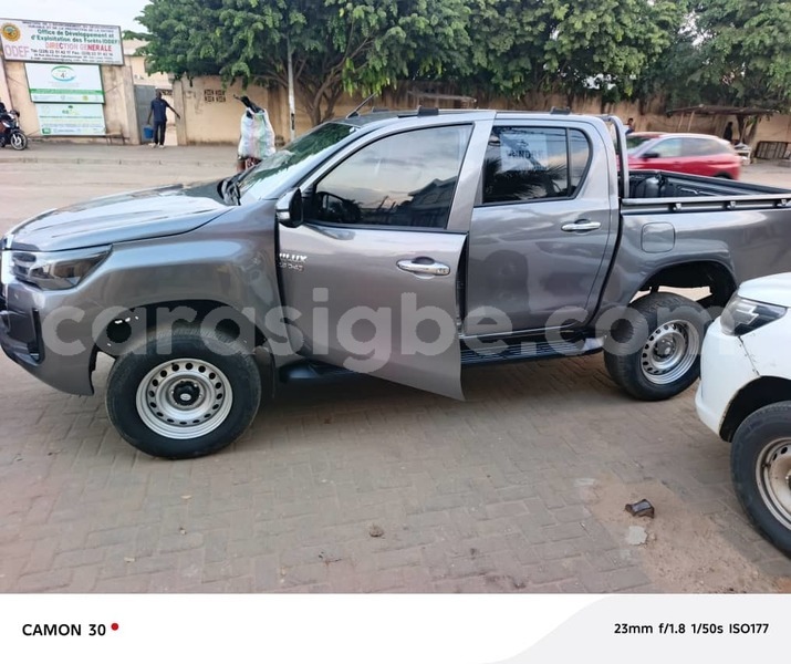 Big with watermark toyota hilux maritime lome 11008