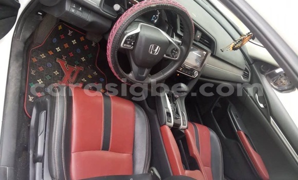 Acheter Occasion Voiture Honda Civic Blanc à Lomé, Maritime Acheter Occasion Voiture Honda Civic Blanc à Lomé, Maritime