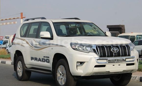 Acheter Occasion Voiture Toyota Land Cruiser Prado Blanc à Lomé, Maritime Acheter Occasion Voiture Toyota Land Cruiser Prado Blanc à Lomé, Maritime