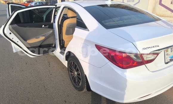Buy Used Hyundai Sonata White Car in Lome in Maritime Buy Used Hyundai Sonata White Car in Lome in Maritime