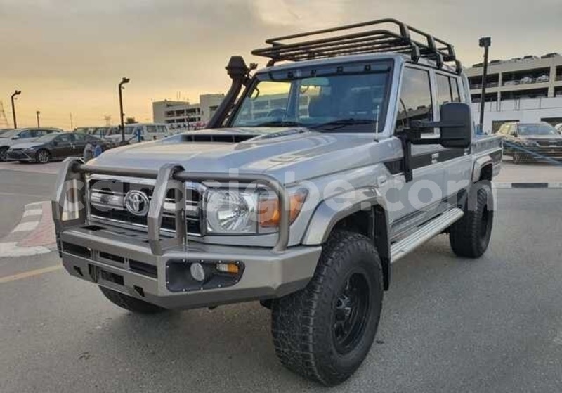 Big with watermark toyota land cruiser togo kande 11020