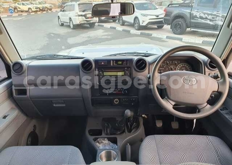 Big with watermark toyota land cruiser togo kande 11020