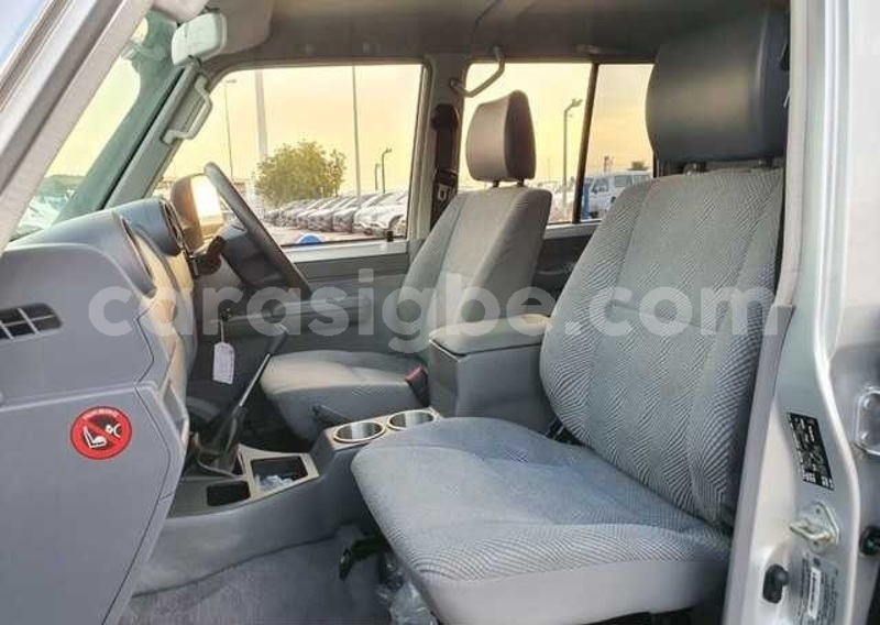 Big with watermark toyota land cruiser togo kande 11020