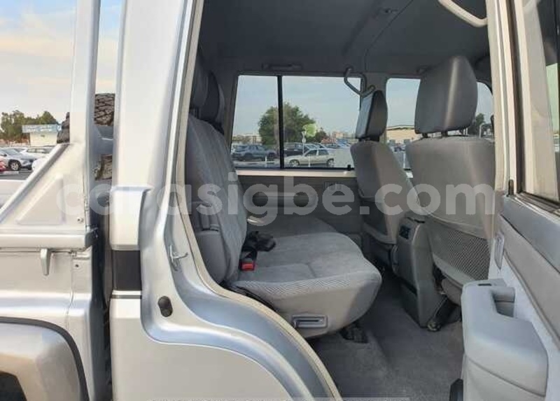 Big with watermark toyota land cruiser togo kande 11020