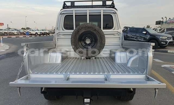 Acheter Occasion Voiture Toyota Land Cruiser Gris à Kandé, Togo Acheter Occasion Voiture Toyota Land Cruiser Gris à Kandé, Togo