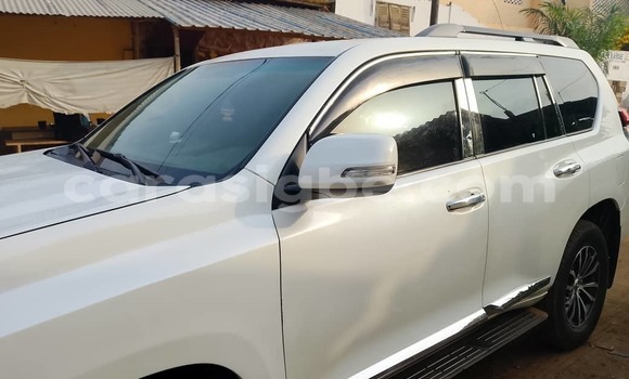 Buy New Toyota Prado White Car in Lome in Maritime Buy New Toyota Prado White Car in Lome in Maritime