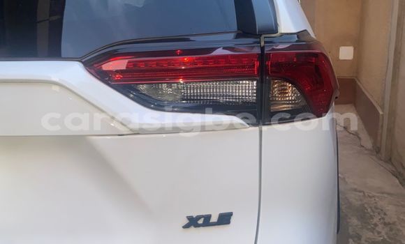 Buy New Toyota RAV4 White Car in Lome in Maritime Buy New Toyota RAV4 White Car in Lome in Maritime