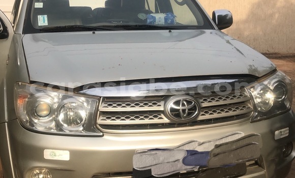 Acheter Occasion Voiture Toyota Fortuner Gris à Lomé, Maritime Acheter Occasion Voiture Toyota Fortuner Gris à Lomé, Maritime