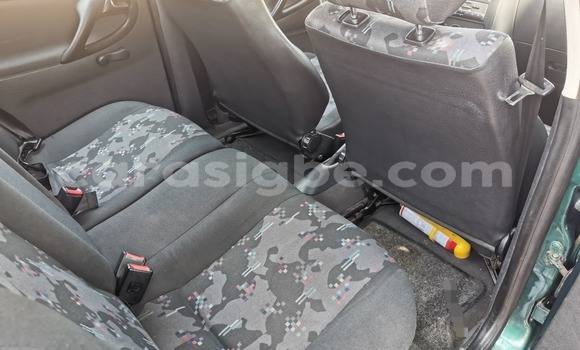 Acheter Occasion Voiture Volkswagen Polo Vert à Lomé, Togo Acheter Occasion Voiture Volkswagen Polo Vert à Lomé, Togo