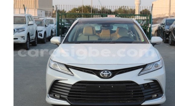 Acheter Occasion Voiture Toyota Camry Blanc à Lomé, Maritime