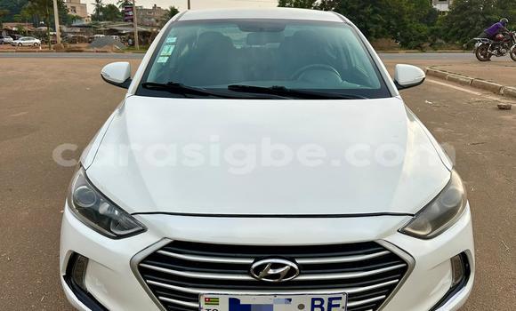Acheter Occasion Voiture Hyundai Elantra Blanc à Lomé, Togo Acheter Occasion Voiture Hyundai Elantra Blanc à Lomé, Togo