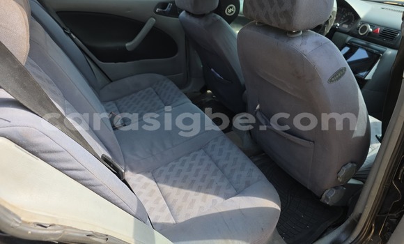 Acheter Occasion Voiture Skoda Octavia Noir à Lome, West africa Acheter Occasion Voiture Skoda Octavia Noir à Lome, West africa