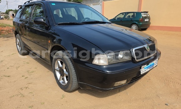 Acheter Occasion Voiture Skoda Octavia Noir à Lome, West africa Acheter Occasion Voiture Skoda Octavia Noir à Lome, West africa