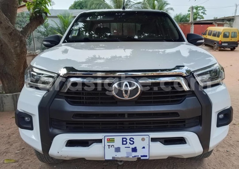 Big with watermark toyota hilux togo lome 11065