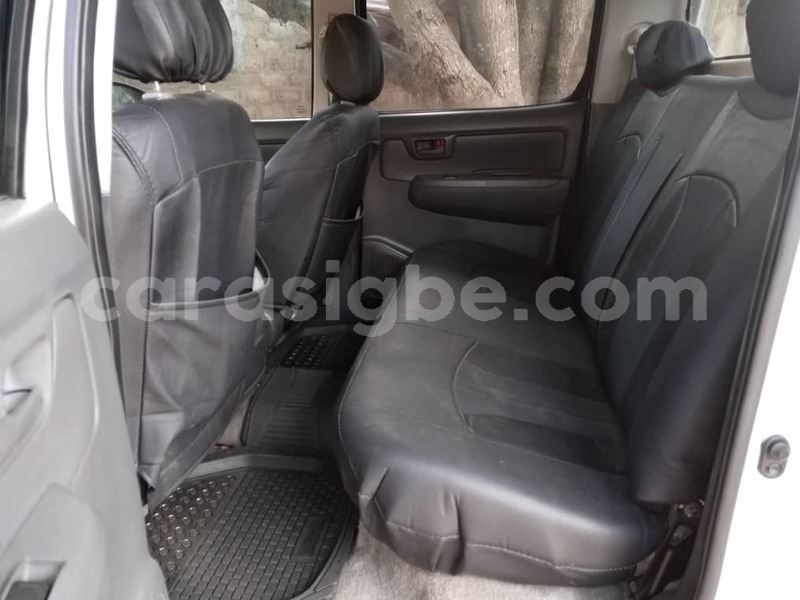 Big with watermark toyota hilux togo lome 11065