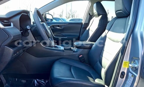 Acheter Occasion Voiture Toyota RAV4 Gris à Lomé, Togo Acheter Occasion Voiture Toyota RAV4 Gris à Lomé, Togo