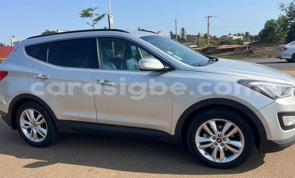 Buy Used Hyundai Santa Fe Silver Car in Lome in Maritime Buy Used Hyundai Santa Fe Silver Car in Lome in Maritime