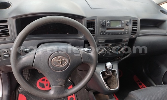 Acheter Occasion Voiture Toyota Corolla Gris à Lomé, Togo Acheter Occasion Voiture Toyota Corolla Gris à Lomé, Togo