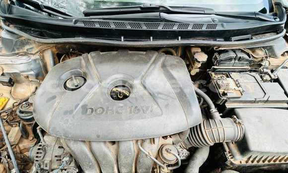 Buy Used Hyundai Elantra Silver Car in Lome in Togo Buy Used Hyundai Elantra Silver Car in Lome in Togo