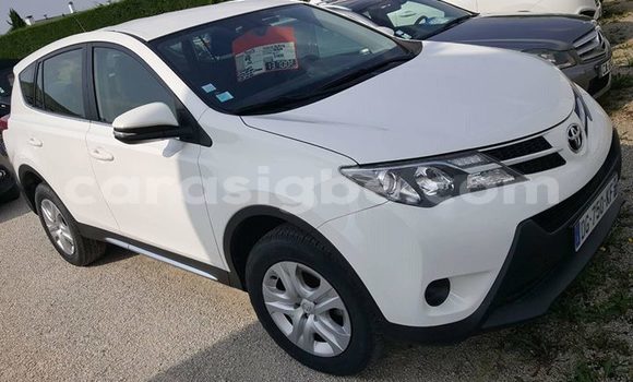 Buy Used Toyota RAV4 White Car in Lome in Maritime Buy Used Toyota RAV4 White Car in Lome in Maritime
