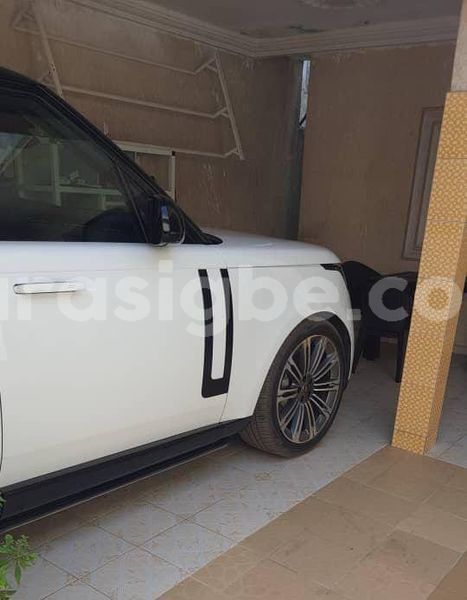 Big with watermark range rover evoque togo lome 11080