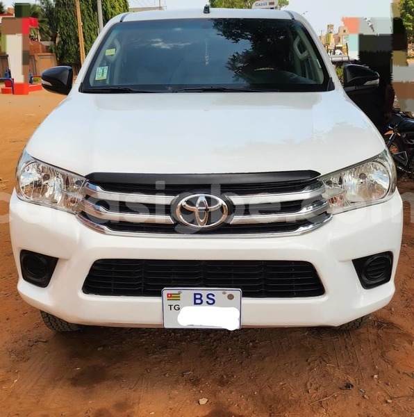Big with watermark toyota hilux maritime lome 11083