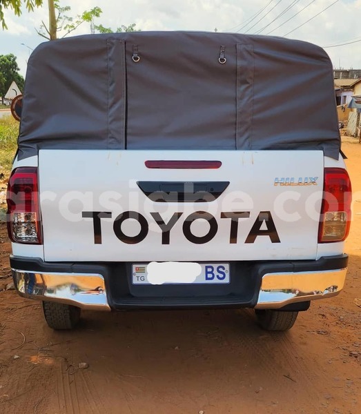 Big with watermark toyota hilux maritime lome 11083