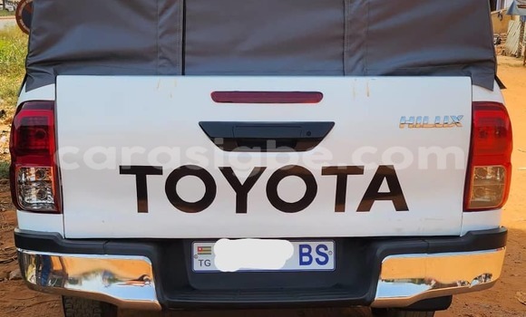 Acheter Occasion Voiture Toyota Hilux Blanc à Lomé, Maritime Acheter Occasion Voiture Toyota Hilux Blanc à Lomé, Maritime