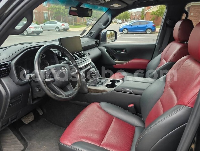 Big with watermark toyota land cruiser maritime lome 11088